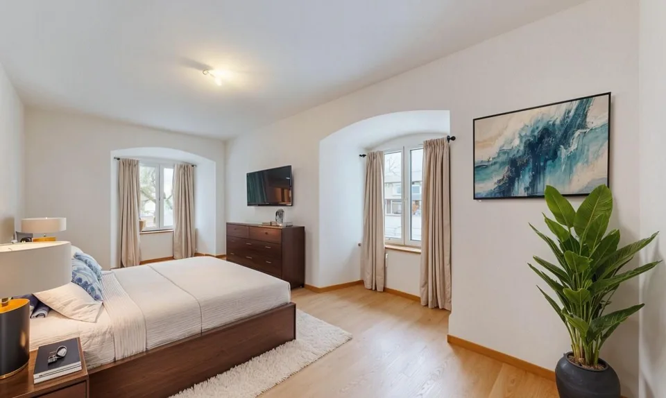 Splendida appartamento 5.5p sotto il tetto orientato a sud in un edificio storico! – foto 8 di 18