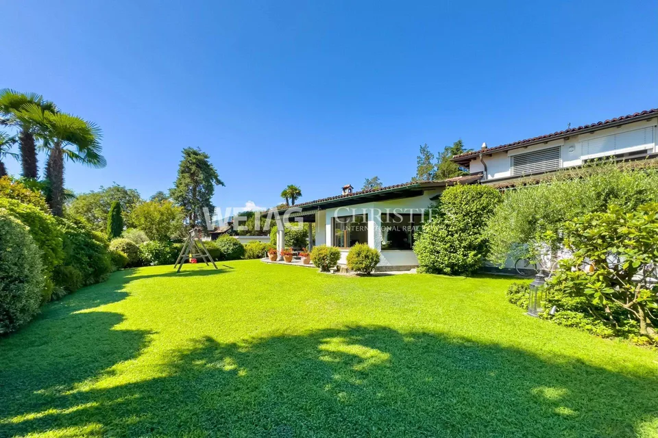 Villa elegante con piscina a Lugano-Magliaso in vendita, situata direttamente sul lago di Lugano – foto 13 di 13