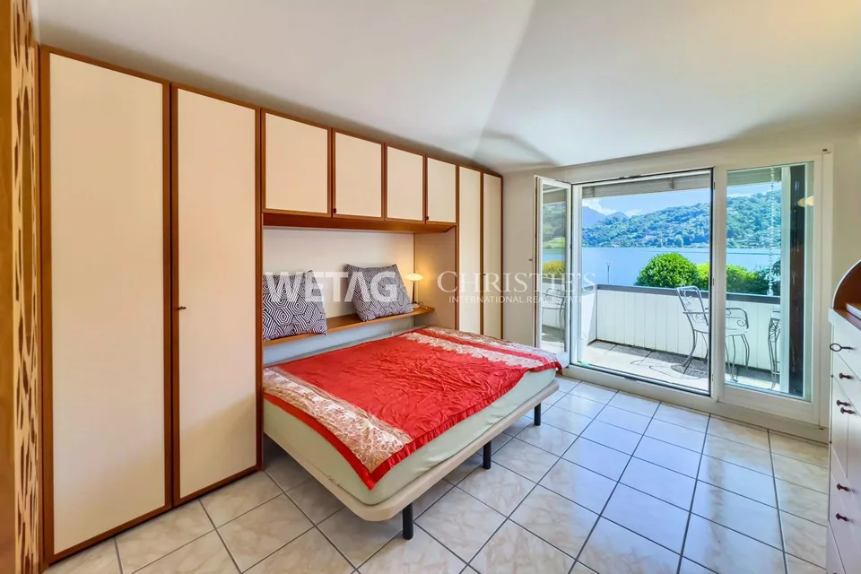 Villa elegante con piscina a Lugano-Magliaso in vendita, situata direttamente sul lago di Lugano – foto 9 di 13