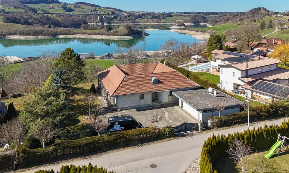Villa d’exception avec vue panoramique sur le lac