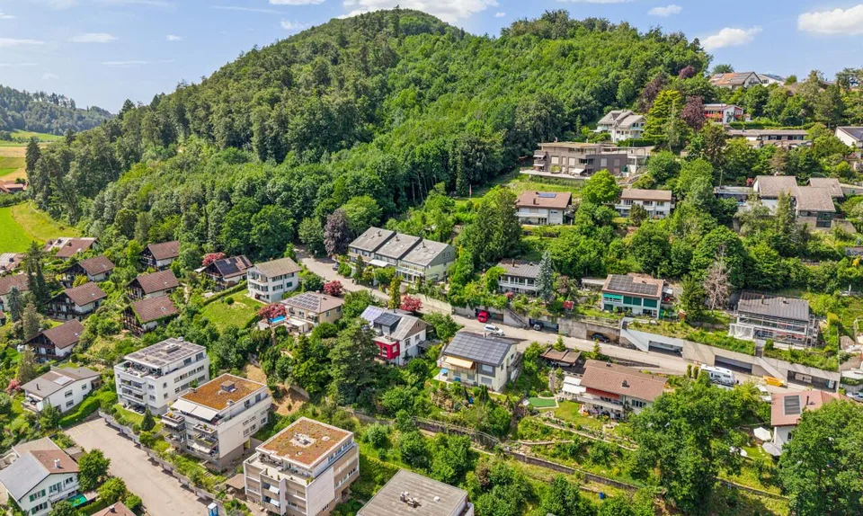 Exklusives Wohnen mit Garten, Wintergarten und Weitsicht