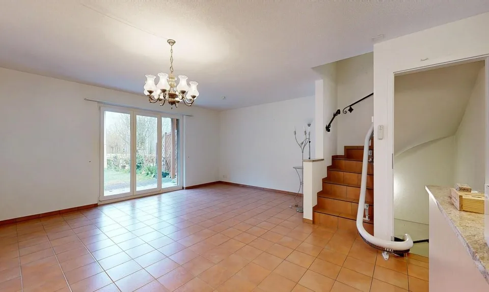 5.5 Zimmer Reihenhaus mit Garten, ausgebautem Dachstock & Treppenlift