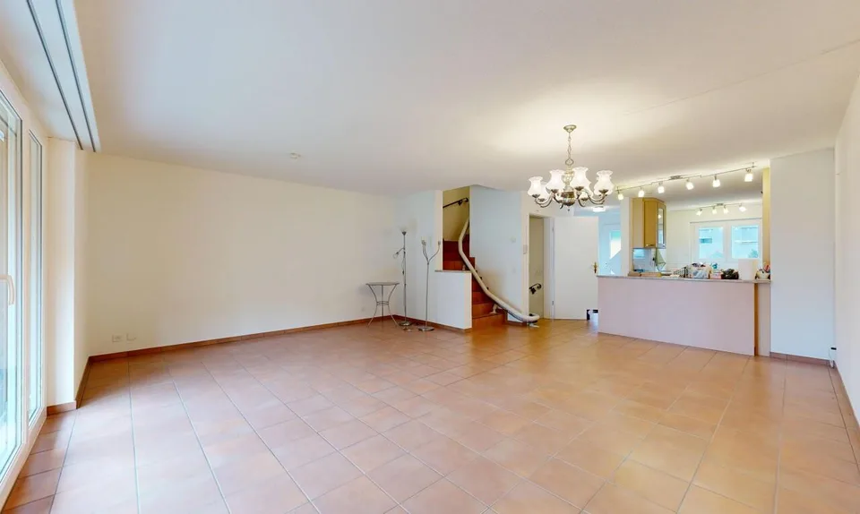 5.5 Zimmer Reihenhaus mit Garten, ausgebautem Dachstock & Treppenlift