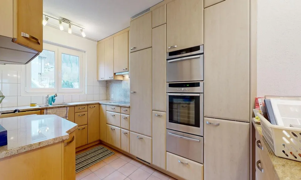 5.5 Zimmer Reihenhaus mit Garten, ausgebautem Dachstock & Treppenlift