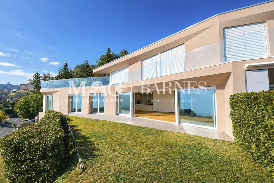 Lugano, Carona: Appartamento 4.5 locali con giardino e vista lago