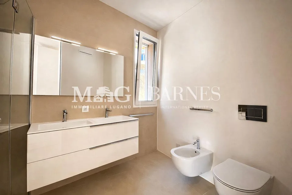 Lugano, Carona: Appartamento 4.5 locali con giardino e vista lago – photo 10 sur 10
