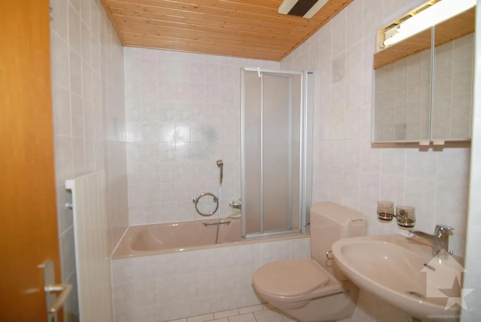 Ampio appartamento duplex ai Bains de Saillon – foto 7 di 37