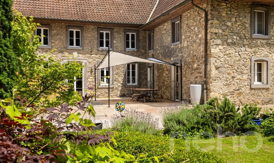 Exklusiv: Wunderschönes Anwesen mit Herrenhaus und Scheune – Foto 12 von 16