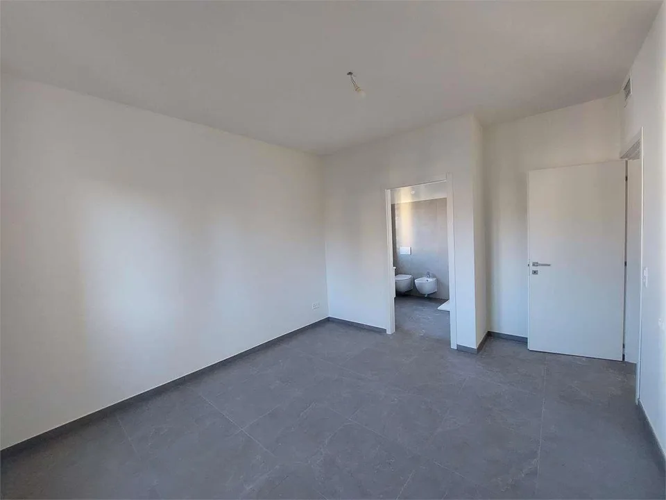 2342: Lugano, App. 3,5 Lokale renoviert – Foto 8 von 11