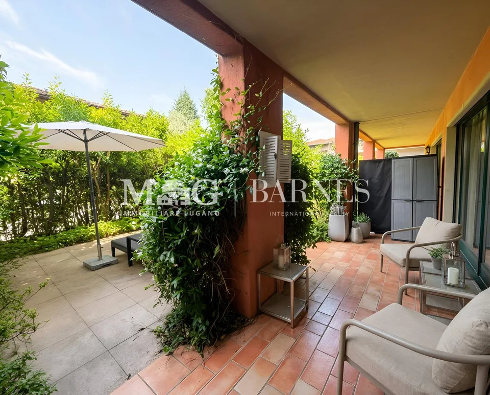 Lugano, Collina d'Oro: 2.5 locali con giardino e patio di 70 mq
