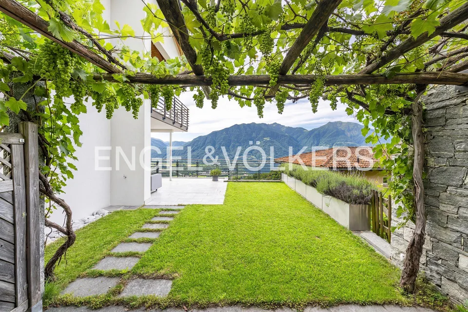 Stilvolle Villa in sonniger Aussichtslage (5)