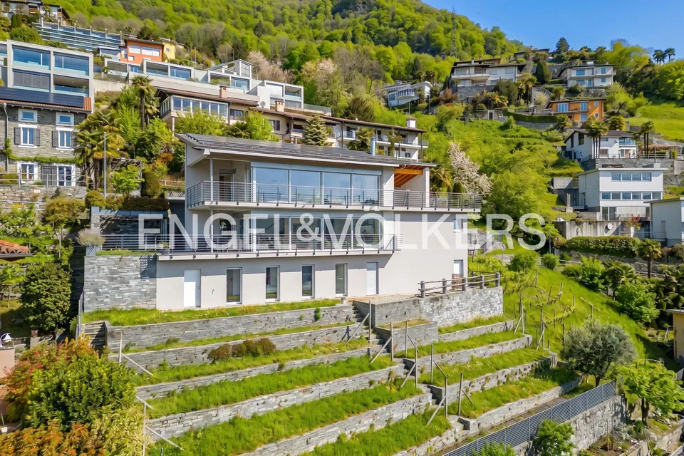 Stilvolle Villa in sonniger Aussichtslage (5)