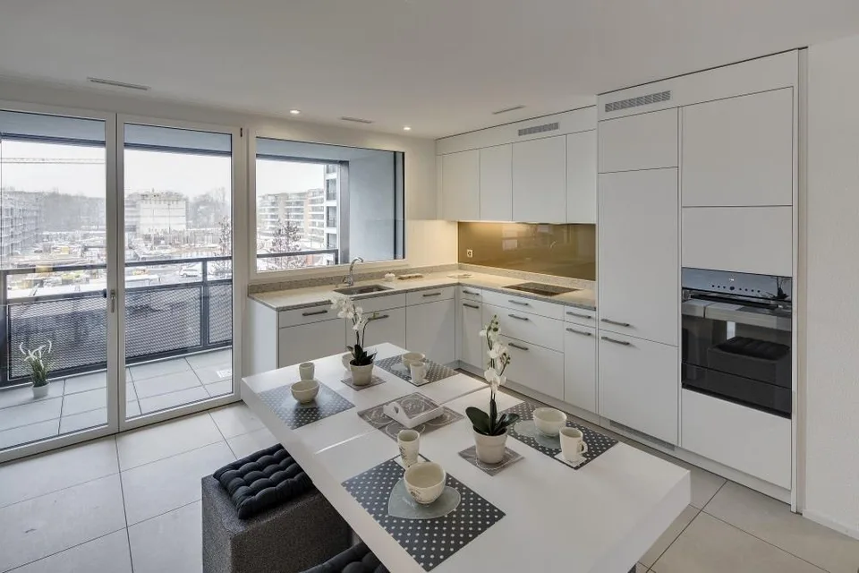 Moderne, helle 3.5 Zi. Wohnung mit Weitblick im Glattpark, ruhige Lage