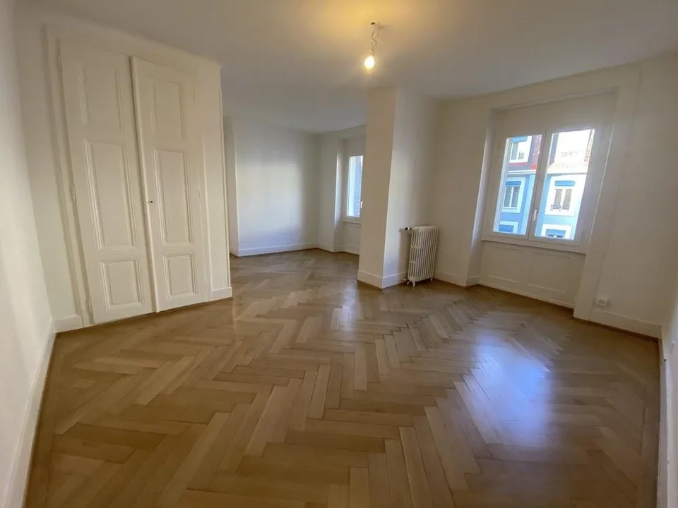 Einzigartige Gelegenheit! Schönes Studio unter der Eisenbahnstation in Lausanne!