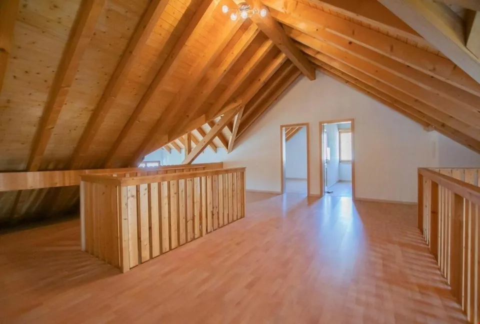 Très spacieuse maisonnette 6.5 pièces