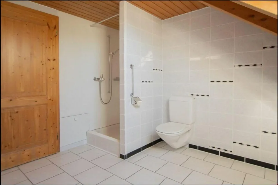 Très spacieuse maisonnette 6.5 pièces