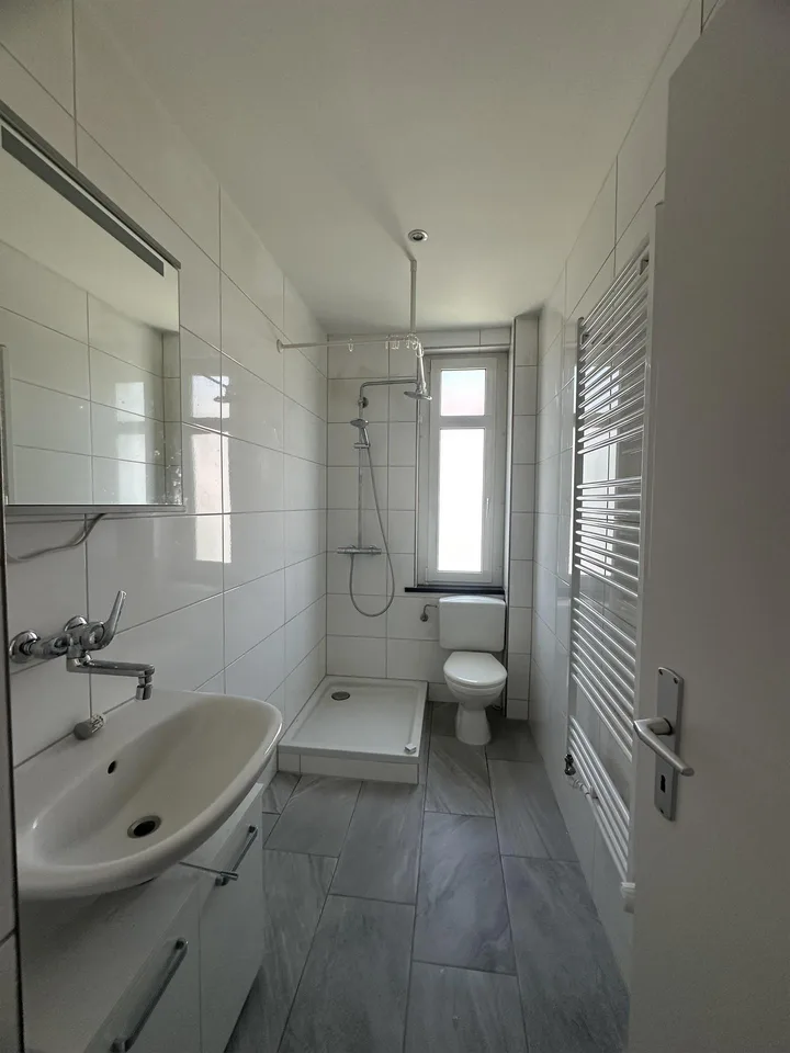 Helle und moderne 4.5-Zimmer-Wohnung mit durchdachtem Grundriss – photo 9 of 10