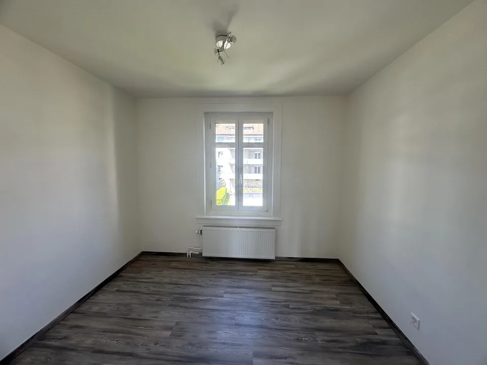 Helle und moderne 4.5-Zimmer-Wohnung mit durchdachtem Grundriss – photo 8 of 10