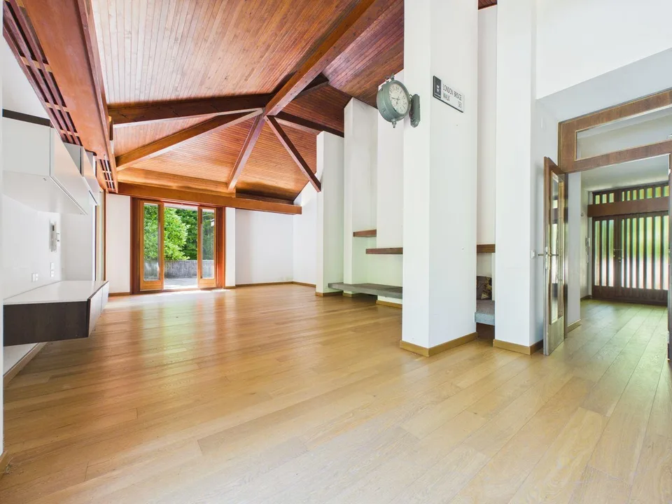 Elegante Villa mit Pool und privatem Garten in Gentilino – Foto 6 von 13