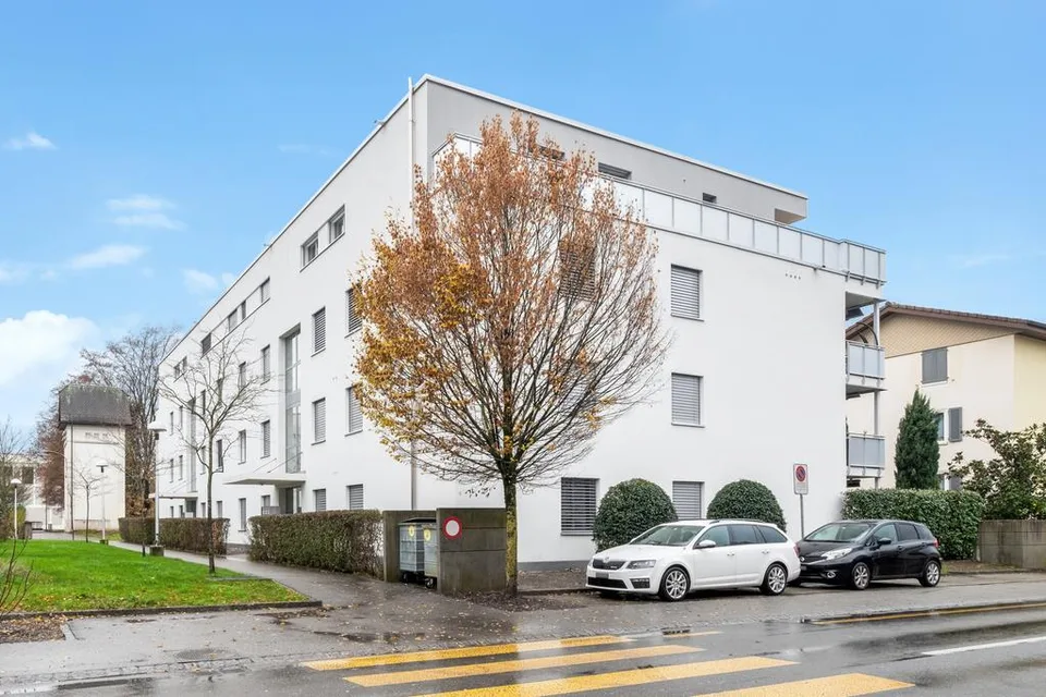 Moderne 5.5-Zimmerwohnung mit Top-Anbindung und Komfort!