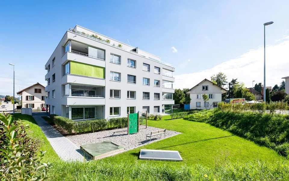 Grosszügige 3.5 Zimmer-Wohnung zu Vermieten!
