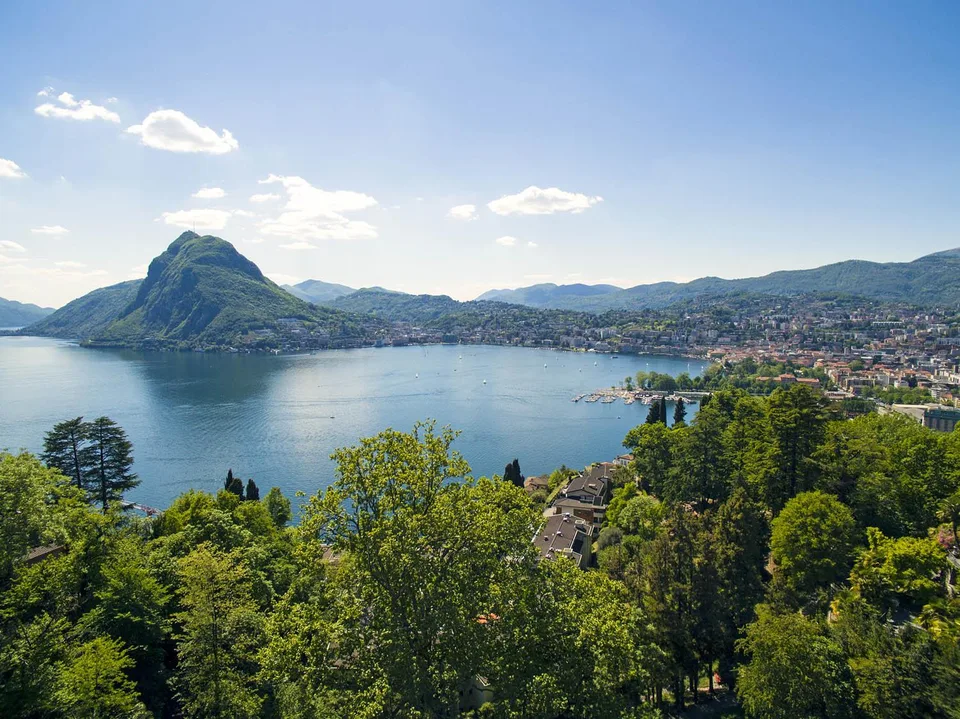 APPARTAMENTO 5.5 LOCALI CON MERAVIGLIOSA VISTA LAGO