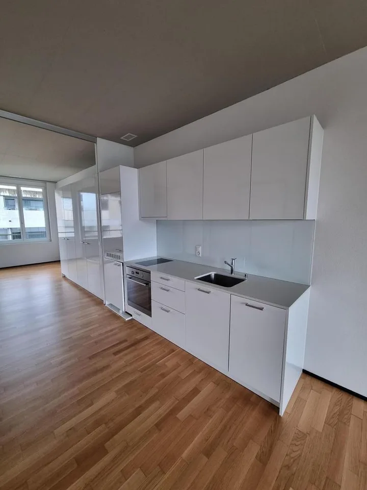 Ihre moderne 2 Zimmer-Wohnung im Herzen von Suhr