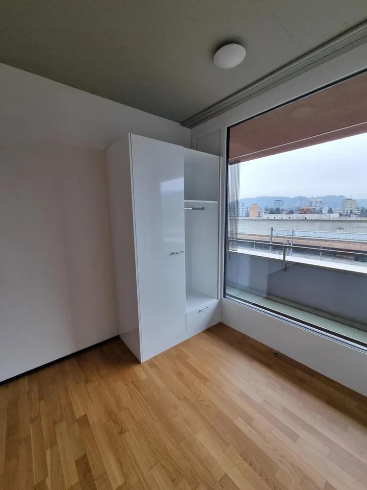 Ihre moderne 2 Zimmer-Wohnung im Herzen von Suhr