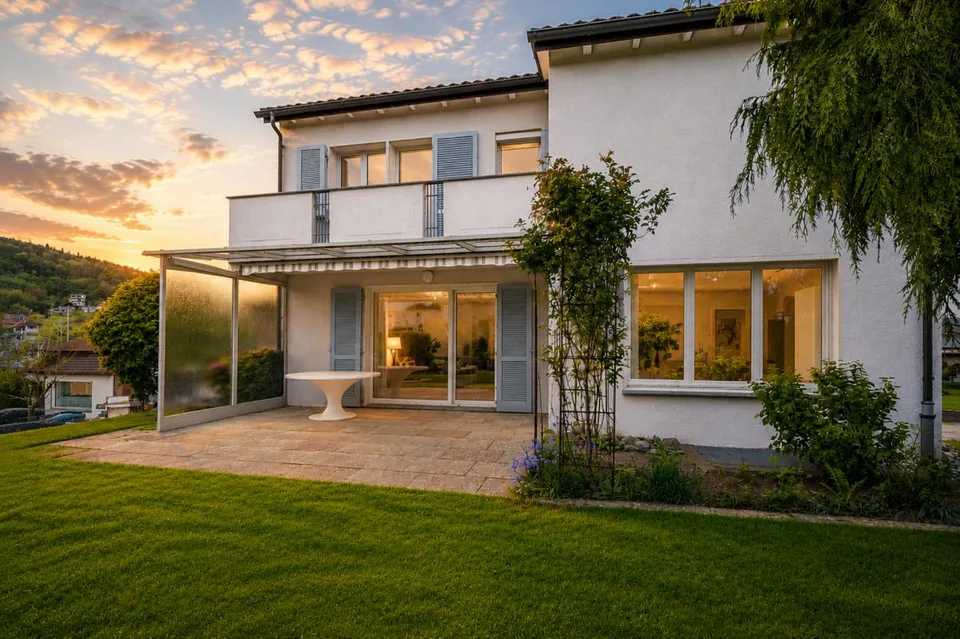 Casa unifamiliare di 7 locali con giardino, terrazza e potenziale per un'annessa a Uzwil