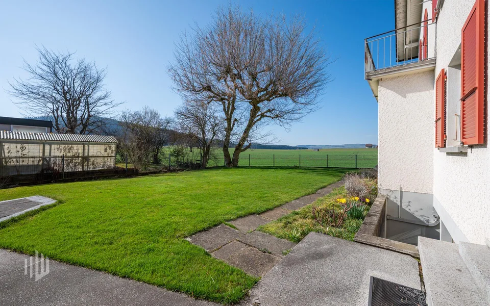 ImmoWyss - Living in Konolfingen with plenty of space, garden, and views
