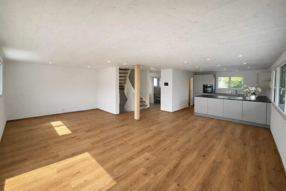 Modernes Einfamilienhaus mit hochwertigem Ausbau und intelligentem ...