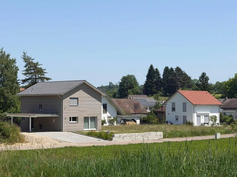 Modernes Einfamilienhaus mit hochwertigem Ausbau und intelligentem ...