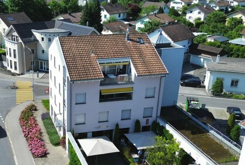 grosszügige 3.5 Zimmer-Dachwohnung im Zentrum von Buchs-Räfis