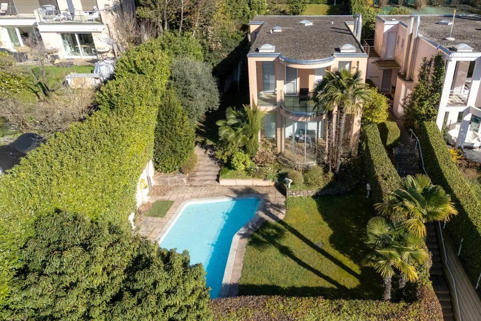 Splendide villa avec piscine à Montagnola