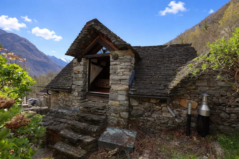 Sehr schönes Rustico mit Sicht auf die Berge im Maggiatal – Foto 10 von 19