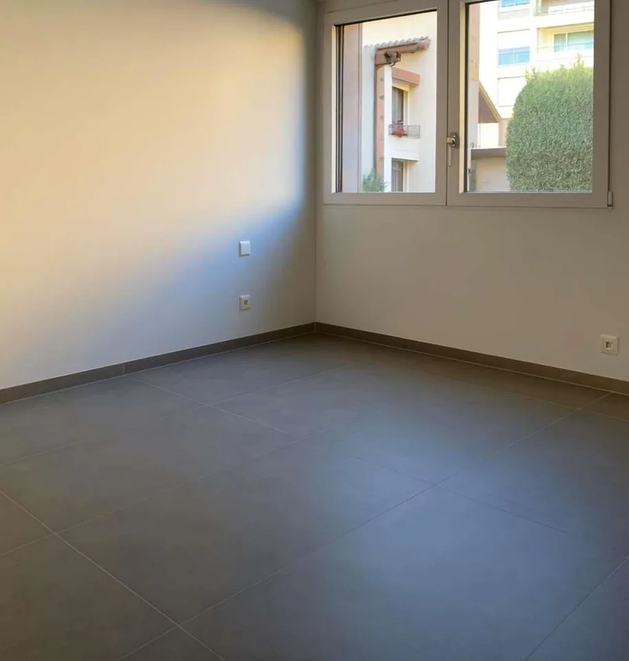 Moderno 2.5 con giardino – Foto 7 von 12