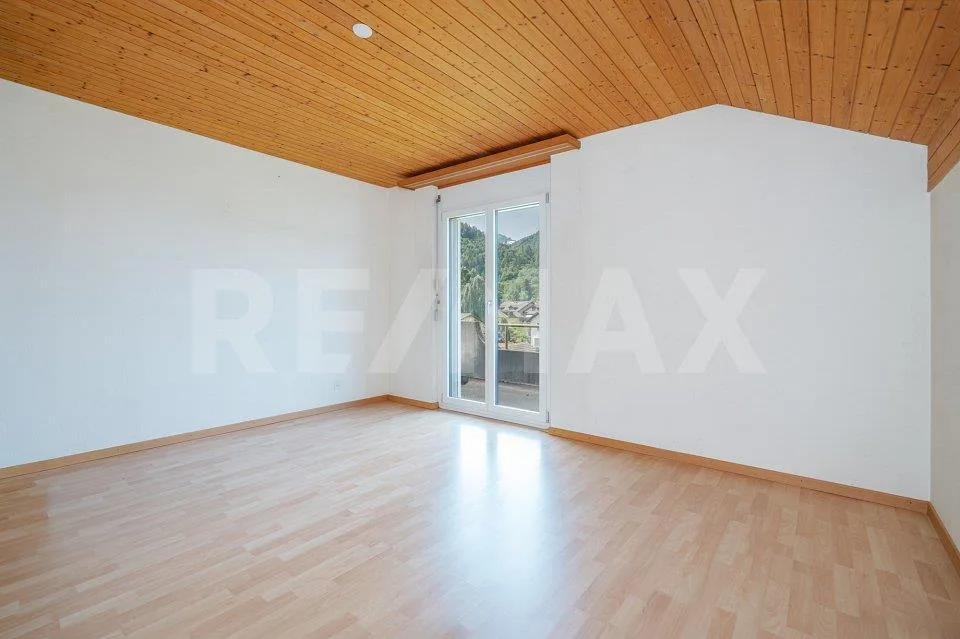 Zwischen Thuner- und Brienzersee zu Hause lichtdurchflutete 4.5-Zimmer-Wohnung – Foto 9 von 13