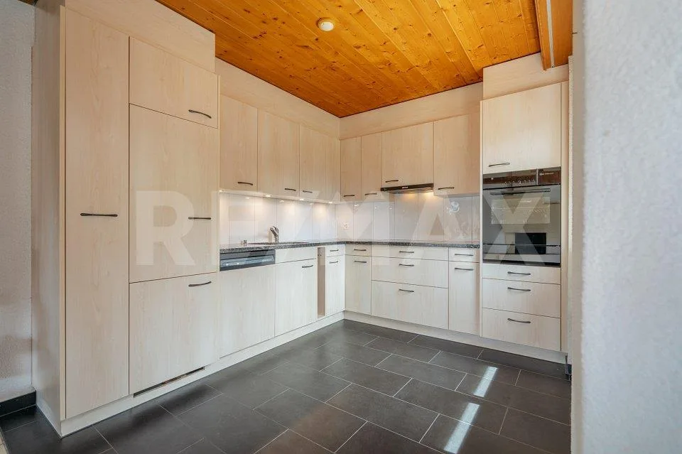 Zwischen Thuner- und Brienzersee zu Hause lichtdurchflutete 4.5-Zimmer-Wohnung – Foto 8 von 13