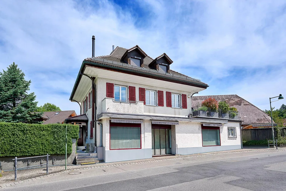 Grosses Eigenheim im Dorfkern Niederscherli