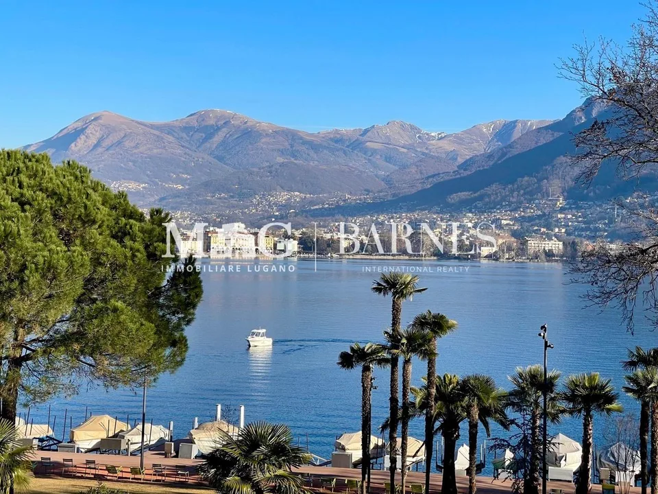 Lugano, Paradiso: Appartamento 3.5 locali fronte lago con terrazzo
