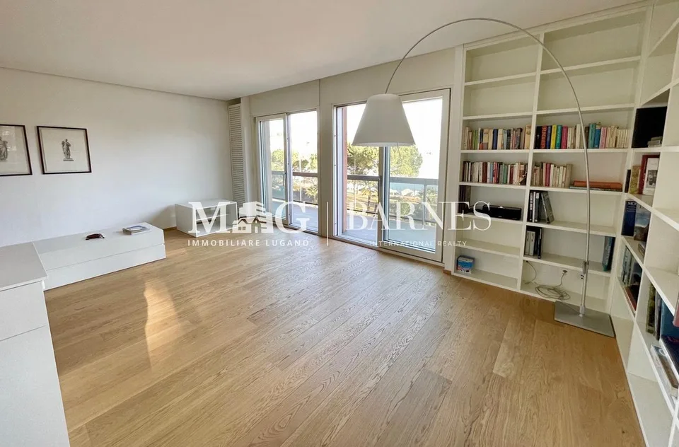 Lugano, Paradiso: Appartamento 3.5 locali fronte lago con terrazzo – Foto 6 von 8
