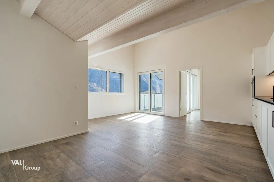 Eine neue Penthousewohnung, um das tägliche Leben voll zu genießen