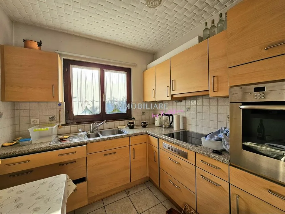 Casa con giardino, garage e ampi spazi cantina da ristrutturare – foto 6 di 8