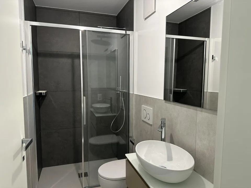Nouvel et moderne appartement de 3.5 pièces avec jardin privé et terrasse à Mendrisio Arzo – photo 10 sur 14