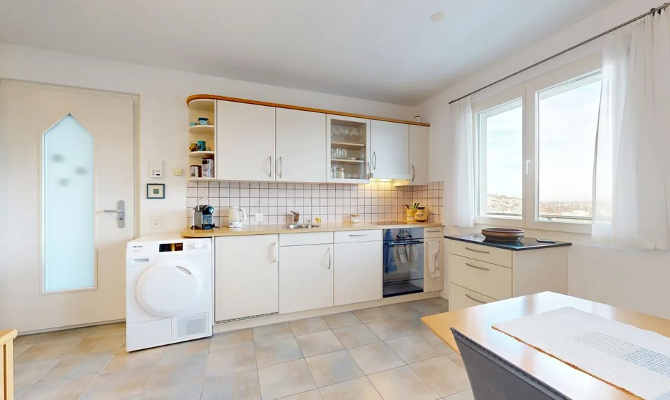 Lichtdurchflutete 1.5-Zimmerwohnung mit Weitsicht in Kriens