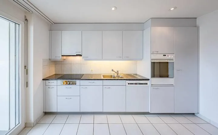 APPARTAMENTO DA SOGNO DI 4,5 LOCALI CON VISTA LAGO A HERGISWIL NW