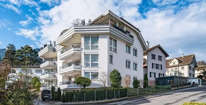TRAUMHAFTE 4.5-ZIMMER-WOHNUNG MIT SEESICHT IN HERGISWIL – Foto 6 von 8
