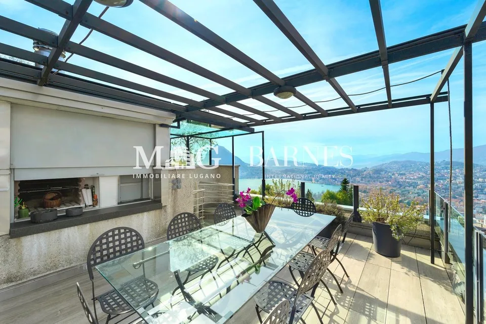 Lugano, Aldesago: Attico 5.5 locali vista lago con terrazzo e jacuzzi