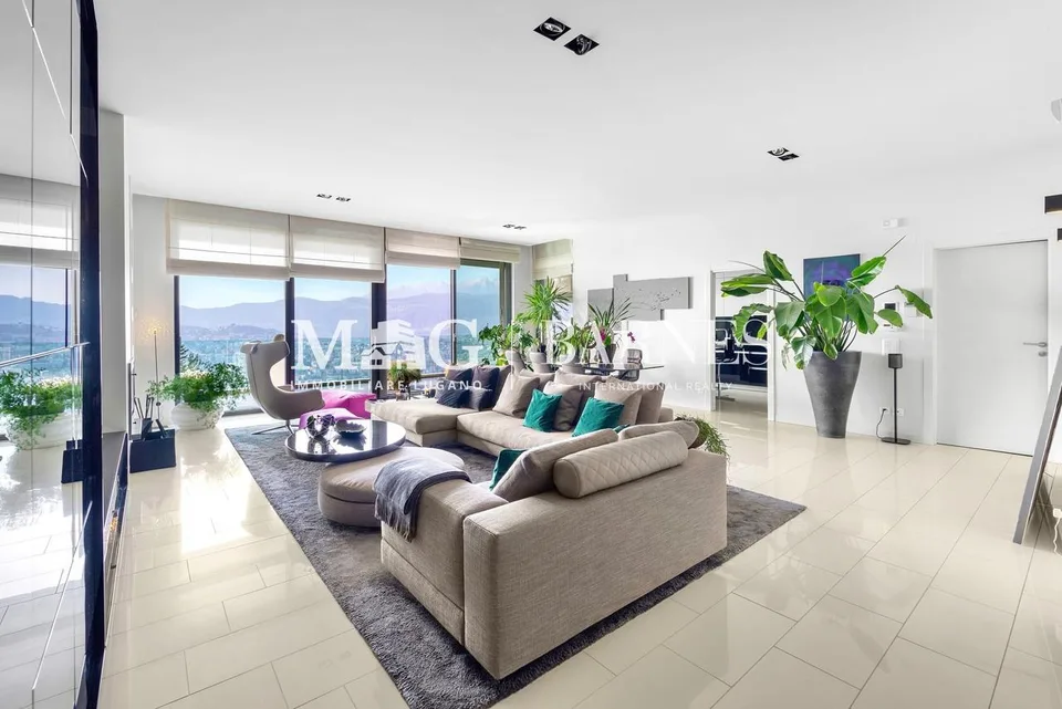 Lugano, Aldesago: Attico 5.5 locali vista lago con terrazzo e jacuzzi