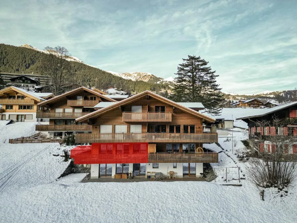 Grindelwald: appartamento di vacanza tranquillo di 3,5 locali con balcone e posto giardino